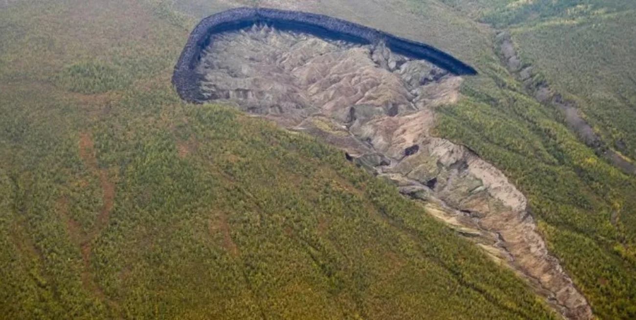 El cráter de Batagaika es consecuencia del calentamiento global.
