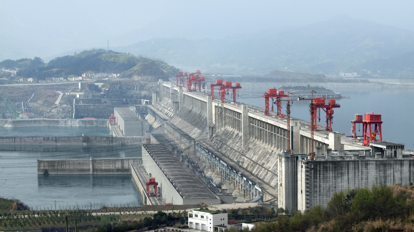 La Presa de las Tres Gargantas, ubicada en el río Yangtsé, es la central hidroeléctrica más grande del mundo 