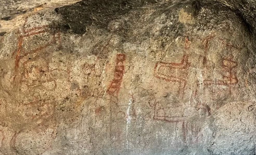 Vista general del arte rupestre más antiguo descubierto en Sudamérica