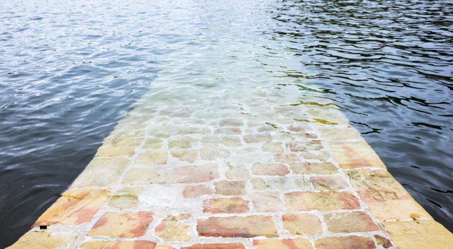 Descubren un camino de la Edad de Piedra bajo el mar