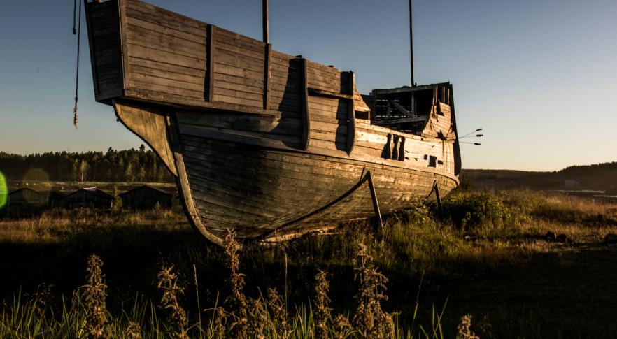 Descubre un barco vikingo milenario en su campo