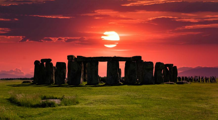 Misterio en Stonehenge: la Piedra del Altar viajó 750 kilómetros