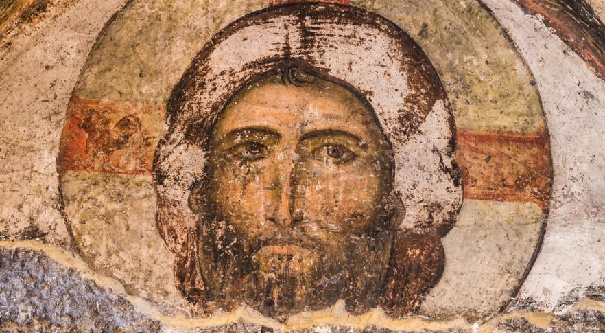 Hallan una rara pintura de Cristo durante una excavación ilegal