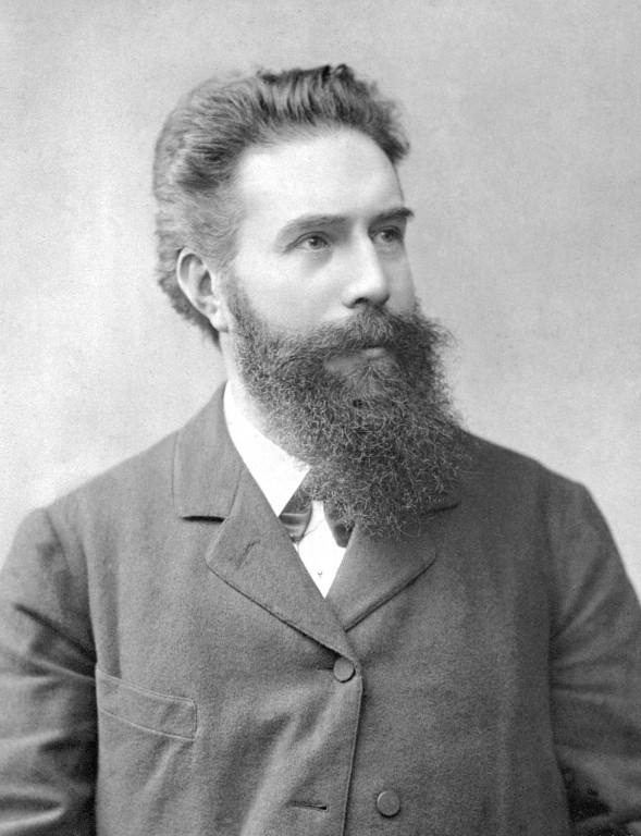 Nace Wilhelm Roentgen, físico alemán, descubridor de los rayos X.-0