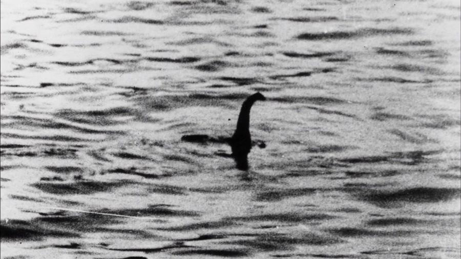 Fue tomada la fotografía mas emblemática de Nessie-0