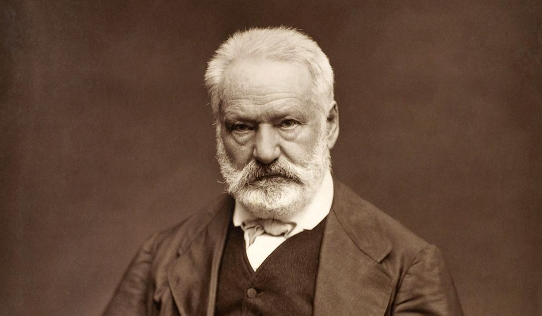 Fallece el escritor Victor Hugo | History Latinoamérica